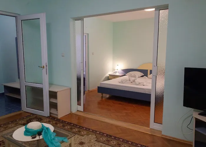 Adis فندق غولدن ساندز